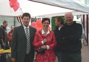 Familie Osswald mit SPD-Stadtrat Elmar Haug (von links)