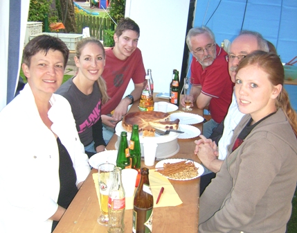 Gäste im Gespräch mit Saskia Esken (links)