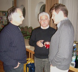 Manfred Kohl, Sadik Varol und Volker Schmitz (v.l.) im Gespräch